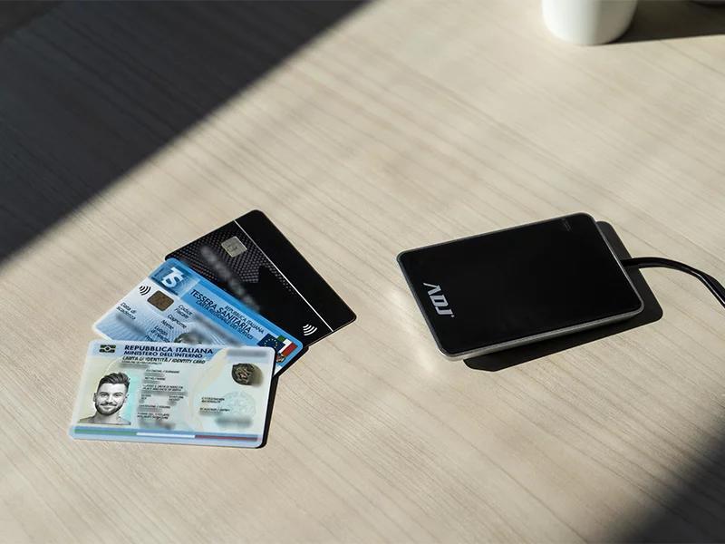 Lettore NFC RFID Contactless